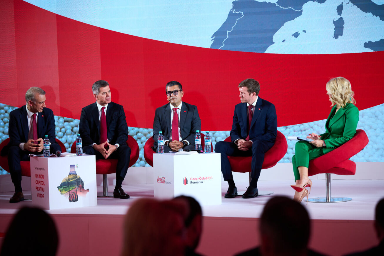 Premieră în România: Sistemul Coca-Cola în România devine primul producător local de băuturi cu o unitate proprie de fabricare a PET-ului reciclat.
