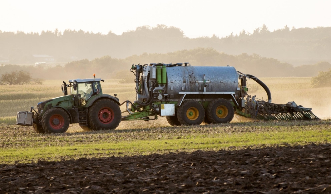 UE reduce dependența fermierilor de îngrășămintele importate prin intermediul unor noi reguli care permit utilizarea RENURE