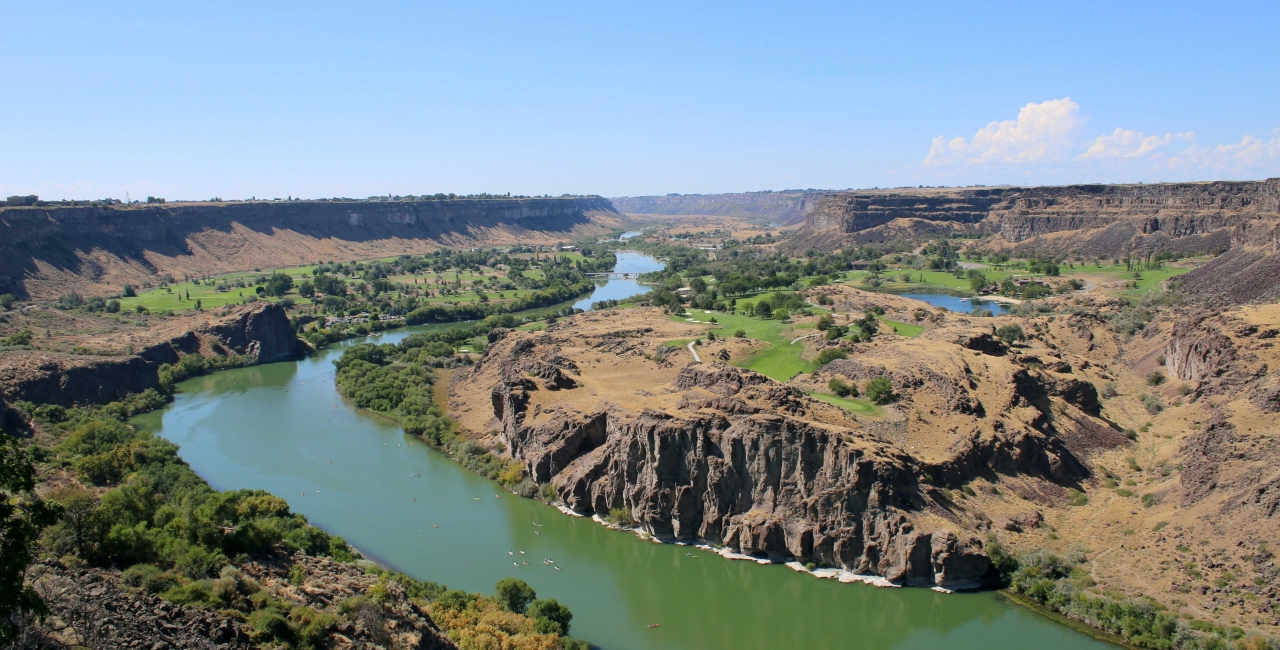 Record-low water levels are disrupting inland navigation around the world, reducing freight capacity, raising transport costs and exposing the vulnerability of supply chains that depend on rivers