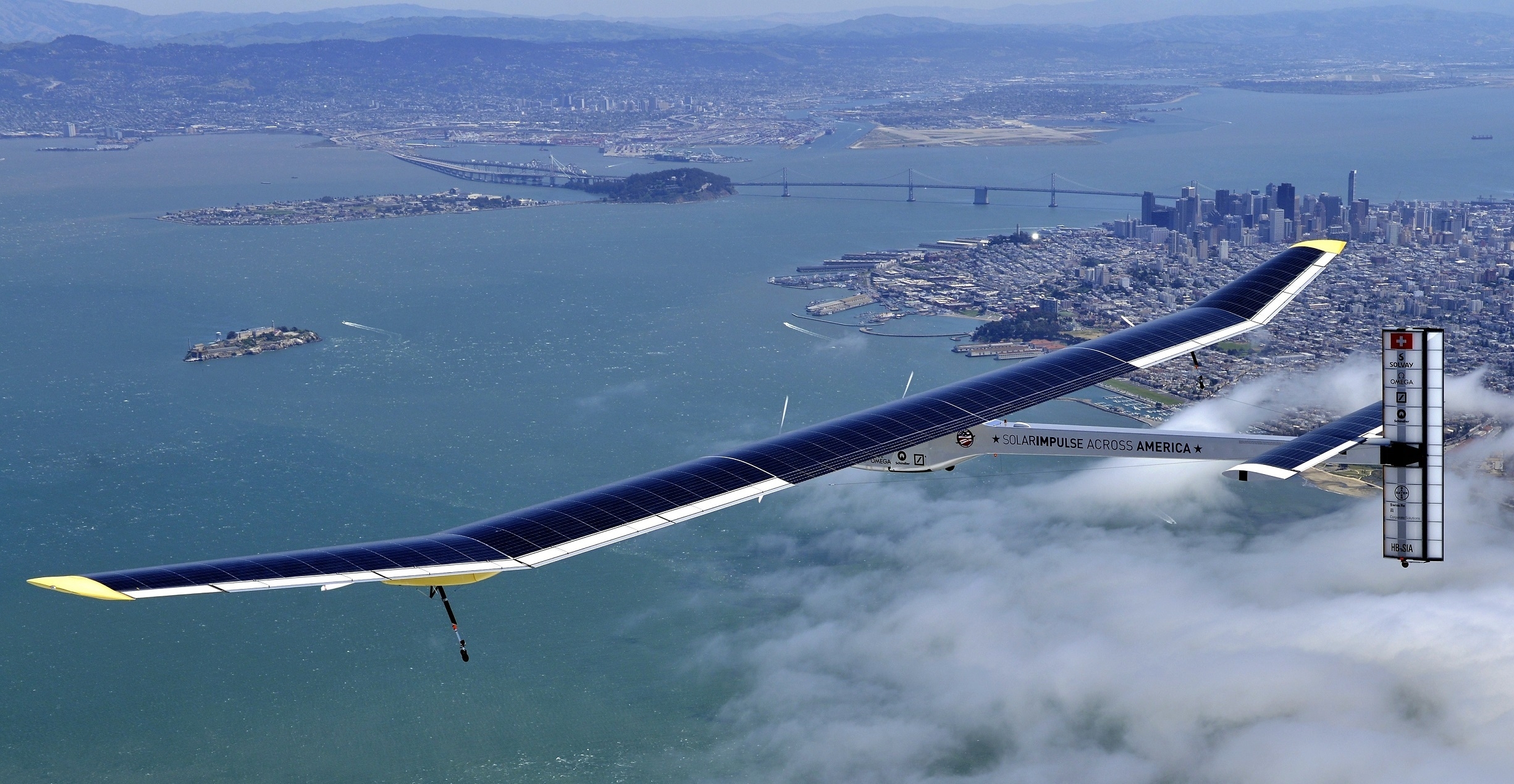 Avionul Solar Impulse 2 a decolat pentru lunga traversare a Pacificului, cea mai mare provocare pentru această aeronavă