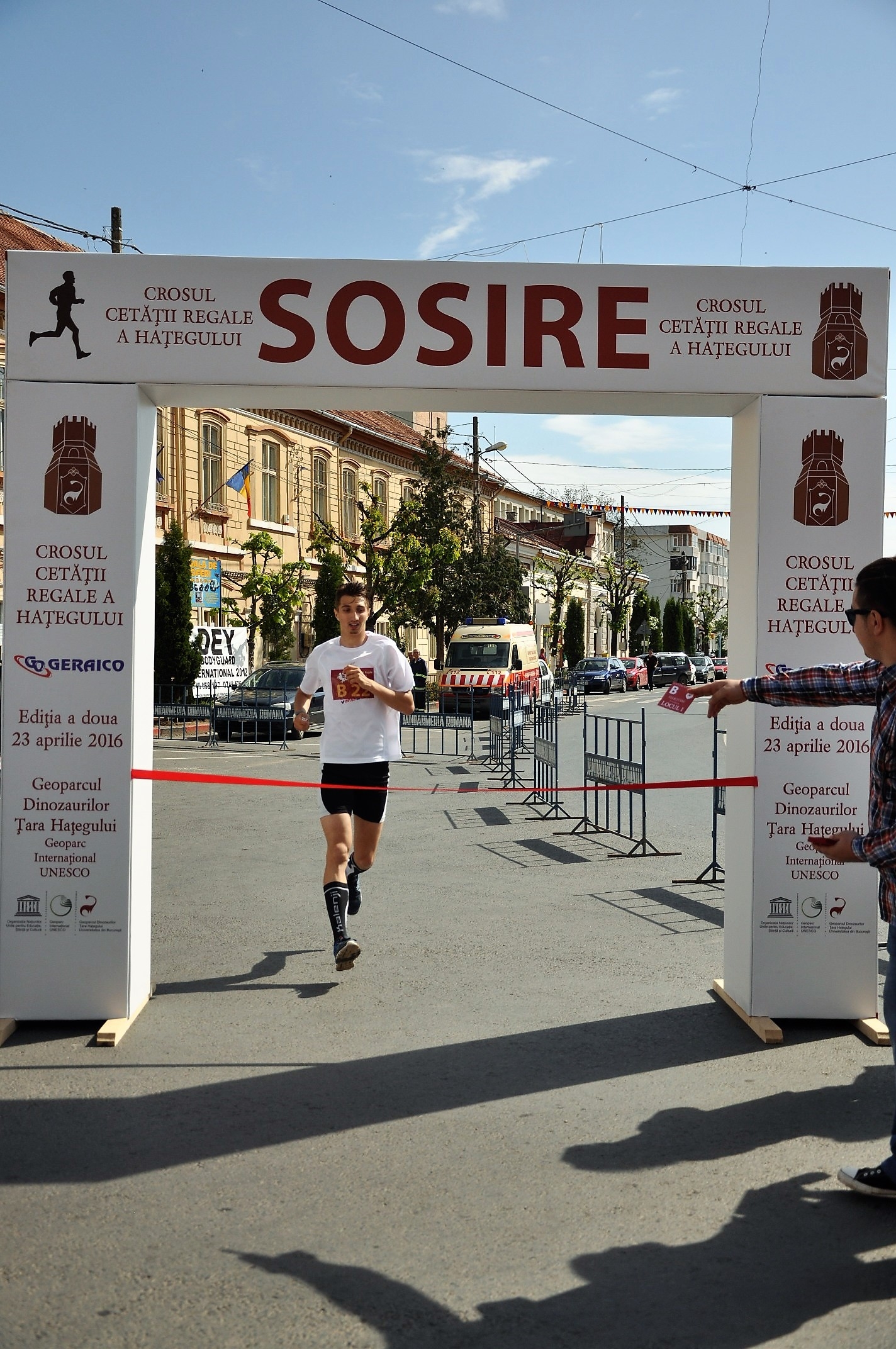 Voluntarii pentru Geoparc organizează cea de a treia ediție a Crosului Cetății Regale a Hațegului