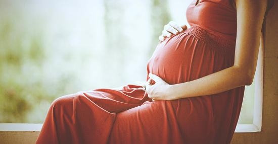 Poluarea aerului, mai ales în marile oraşe, duce la nașterea unor bebeluși cu greutate mai mică